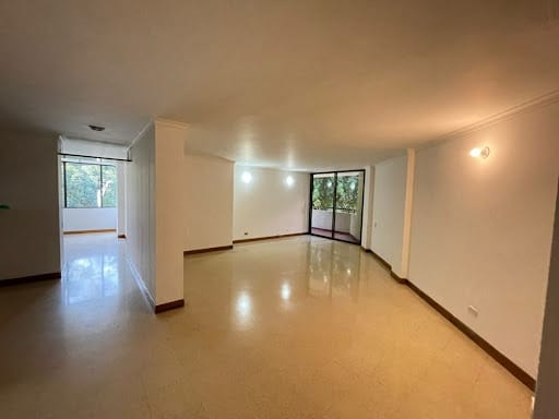 Apartamento de 3 alcobas en venta en Zuñiga, Itagüí, 107 m² · foto 1 de 11