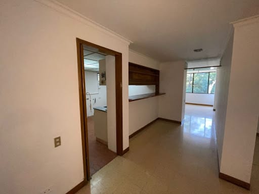 Apartamento de 3 alcobas en venta en Zuñiga, Itagüí, 107 m² · foto 5 de 11