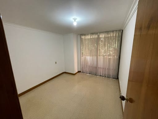 Apartamento de 3 alcobas en venta en Zuñiga, Itagüí, 107 m² · foto 8 de 11