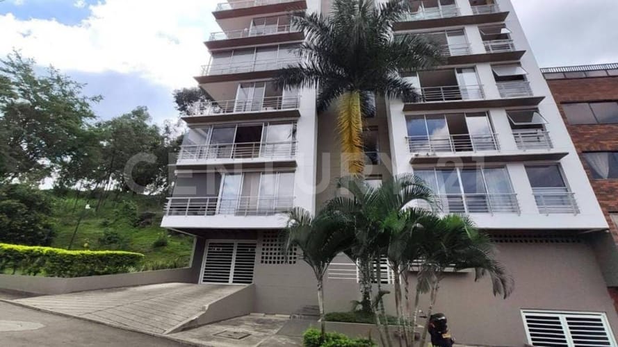 Apartamento de 3 alcobas en venta en Terron Colorado, Cali, 138 m² · foto 2 de 18