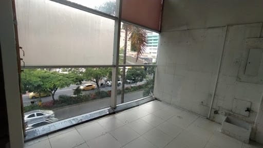 Local en venta en Cerro Nutibara, Medellín, 22 m² · foto 2 de 9