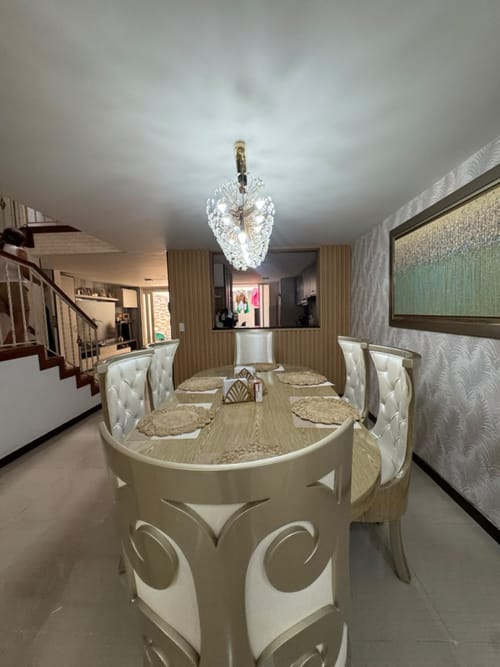 Casa de 5 alcobas en venta en La Hacienda, Cali, 210 m² · foto 3 de 24