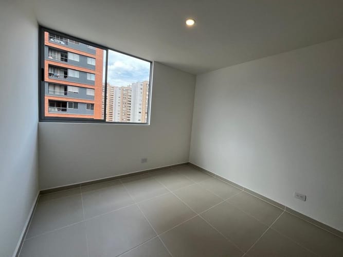 Apartamento de 2 alcobas en arriendo en El Poblado, Medellín, 82 m² · foto 7 de 13