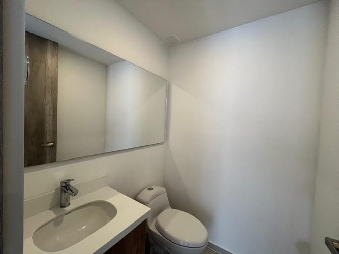 Apartamento de 2 alcobas en arriendo en El Poblado, Medellín, 82 m² · foto 11 de 13