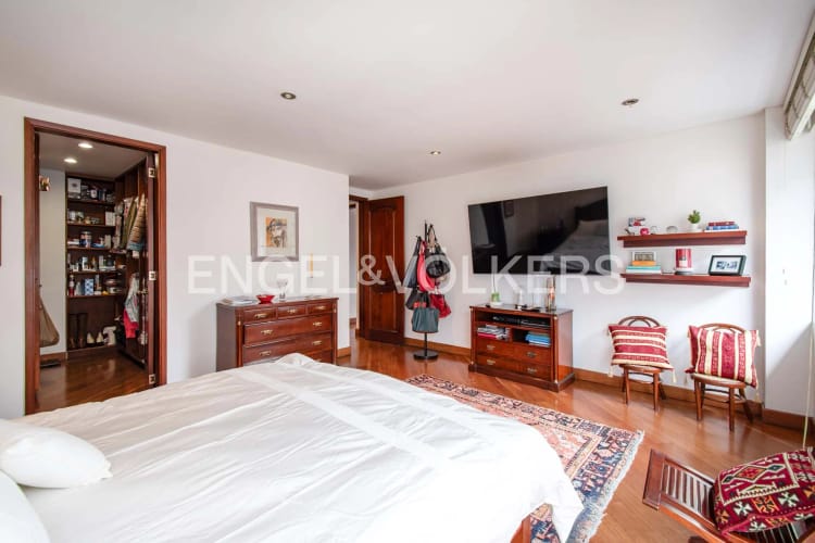 Apartamento de 3 alcobas en venta en Chico Norte, Bogotá, 250 m² · foto 12 de 21