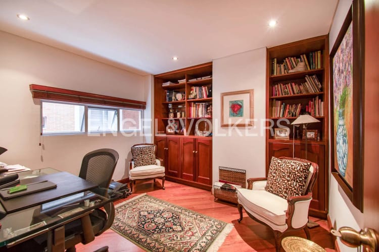 Apartamento de 3 alcobas en venta en Chico Norte, Bogotá, 250 m² · foto 10 de 21