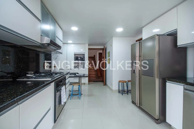 Apartamento de 3 alcobas en venta en Chico Norte, Bogotá, 250 m² · foto 8 de 21