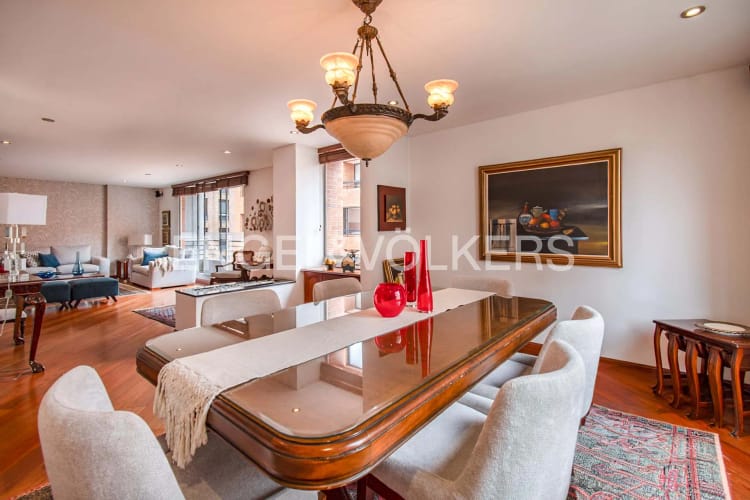 Apartamento de 3 alcobas en venta en Chico Norte, Bogotá, 250 m² · foto 5 de 21