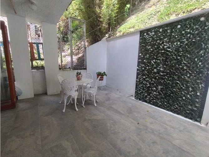 Casa de 3 alcobas en venta en Calasanz, Medellín, 88 m² · foto 2 de 23