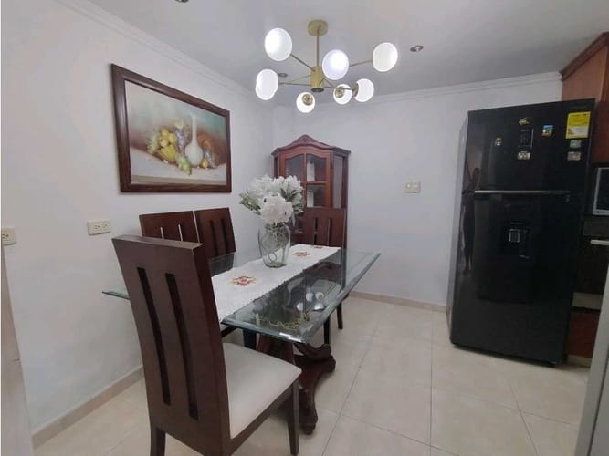 Casa de 3 alcobas en venta en Calasanz, Medellín, 88 m² · foto 6 de 23