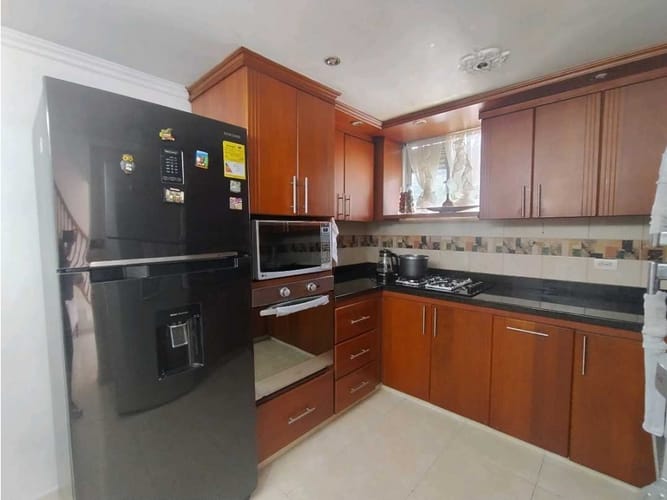 Casa de 3 alcobas en venta en Calasanz, Medellín, 88 m² · foto 9 de 23