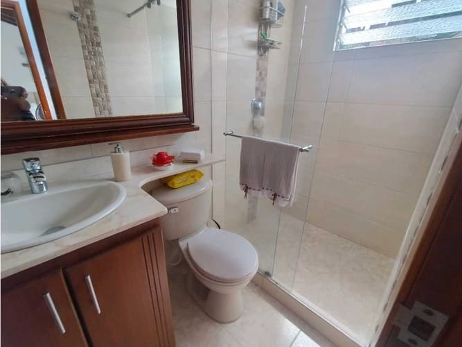 Casa de 3 alcobas en venta en Calasanz, Medellín, 88 m² · foto 13 de 23
