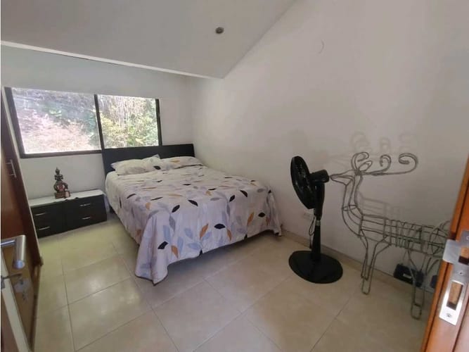 Casa de 3 alcobas en venta en Calasanz, Medellín, 88 m² · foto 15 de 23