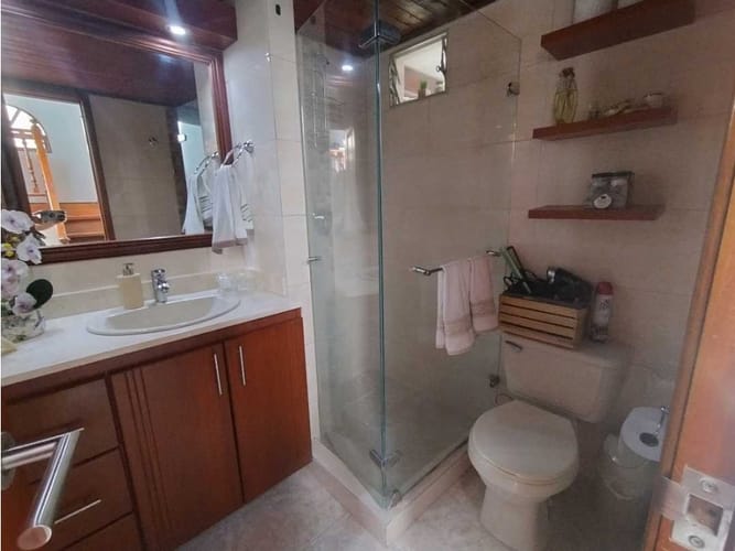 Casa de 3 alcobas en venta en Calasanz, Medellín, 88 m² · foto 18 de 23