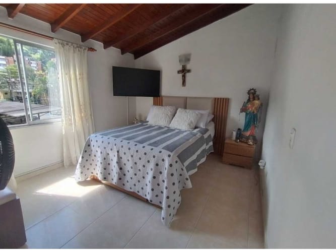 Casa de 3 alcobas en venta en Calasanz, Medellín, 88 m² · foto 23 de 23