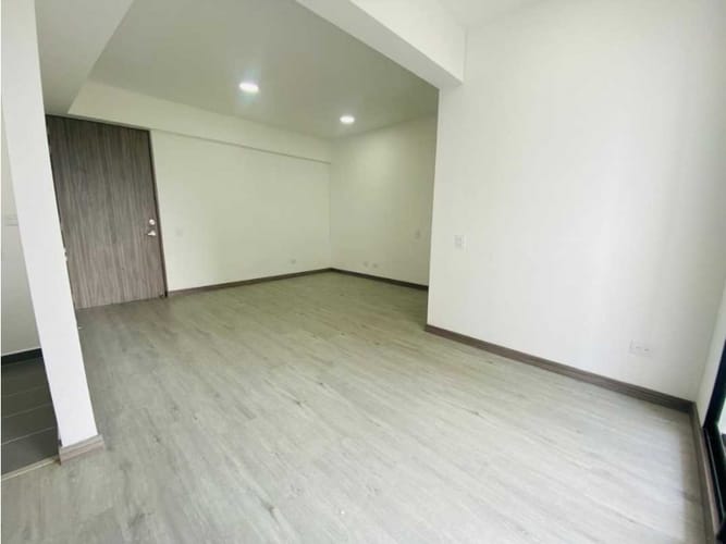 Apartamento de 3 alcobas en venta en Las Palmas, Medellín, 76 m² · foto 2 de 22
