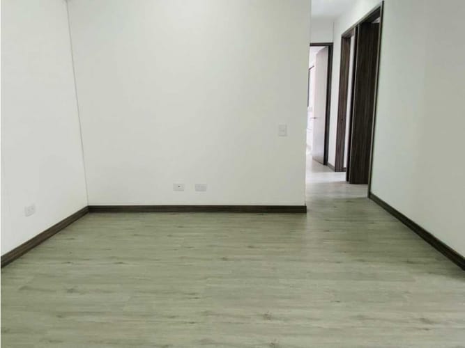 Apartamento de 3 alcobas en venta en Las Palmas, Medellín, 76 m² · foto 3 de 22