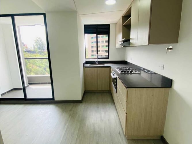 Apartamento de 3 alcobas en venta en Las Palmas, Medellín, 76 m² · foto 4 de 22