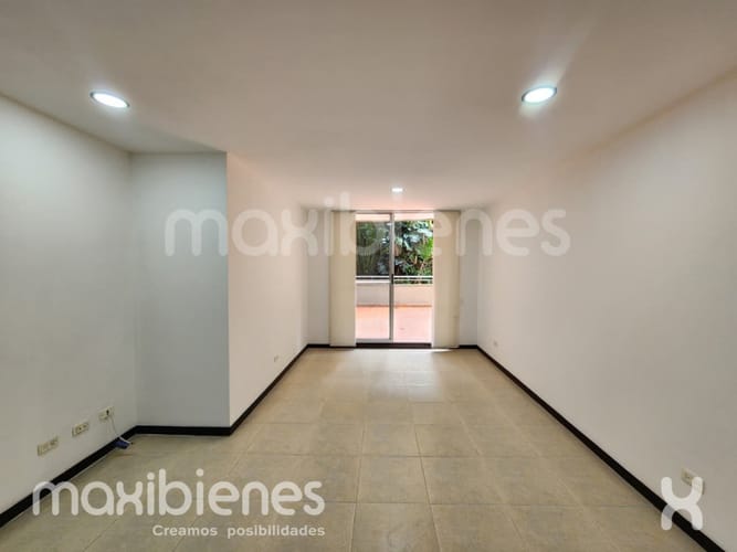 Apartamento de 2 alcobas en arriendo en Castropol, Medellín, 110 m² · foto 2 de 9