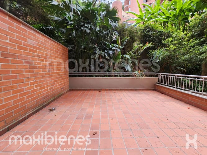 Apartamento de 2 alcobas en arriendo en Castropol, Medellín, 110 m² · foto 8 de 9