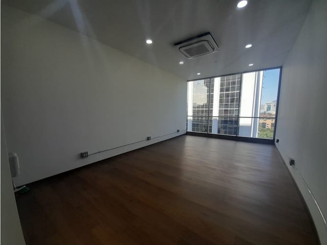 Oficina en venta en El Campestre, Medellín, 33 m² · foto 2 de 6