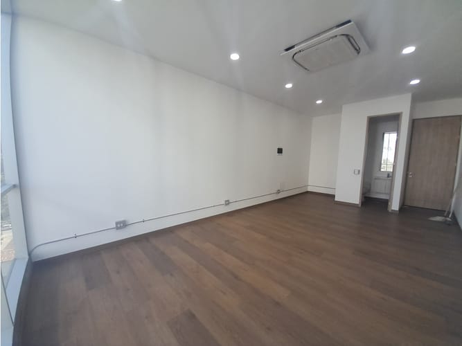 Oficina en venta en El Campestre, Medellín, 33 m² · foto 3 de 6