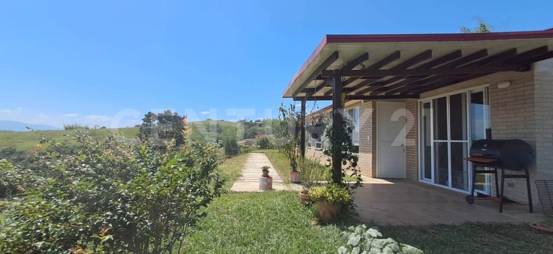 Casa de 3 alcobas en venta en Potrerito, Jamundí, 123 m² · foto 2 de 18