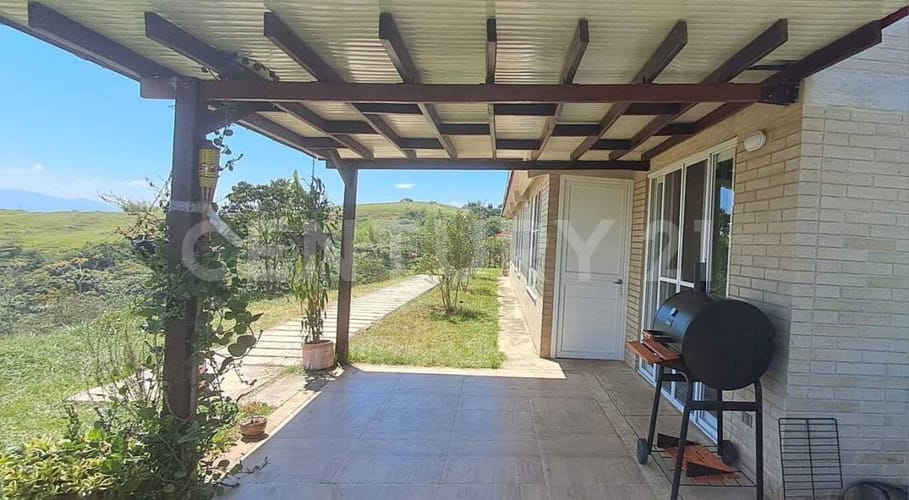 Casa de 3 alcobas en venta en Potrerito, Jamundí, 123 m² · foto 3 de 18