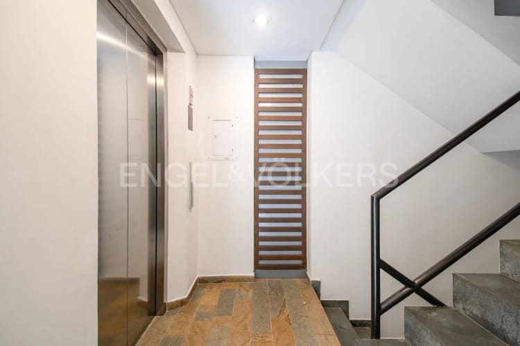 Apartamento de 6 alcobas en venta en La Carolina, Bogotá · foto 4 de 6