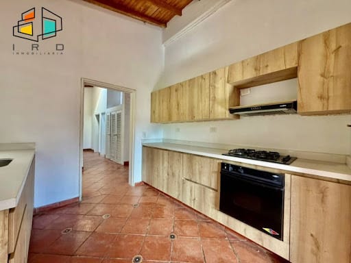 Casa de 4 alcobas en arriendo en Altos Del Poblado, Medellín, 185 m² · foto 16 de 24
