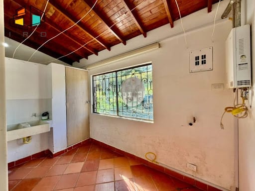 Casa de 4 alcobas en arriendo en Altos Del Poblado, Medellín, 185 m² · foto 18 de 24