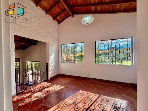 Casa de 4 alcobas en arriendo en Altos Del Poblado, Medellín, 185 m² · foto 19 de 24