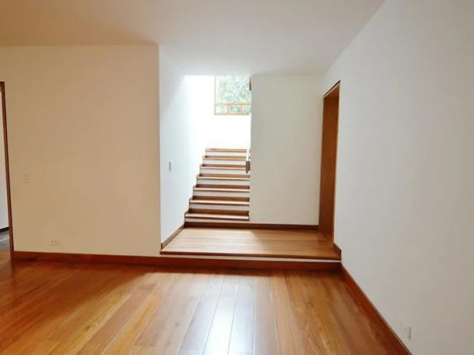 Casa de 3 alcobas en venta en Santa Ana, Bogotá, 450 m² · foto 10 de 17