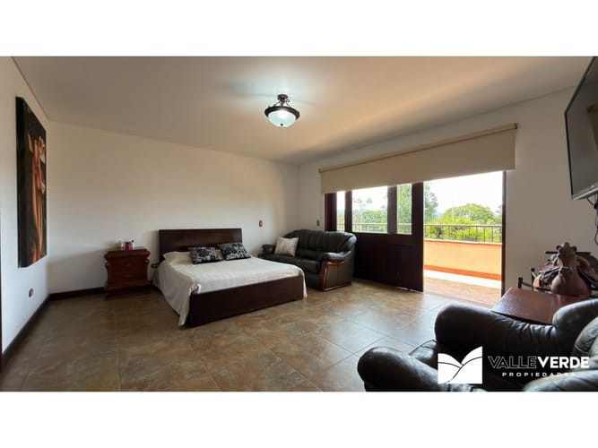 Casa de 5 alcobas en venta en Llano Grande, Rionegro, 800 m² · foto 8 de 24