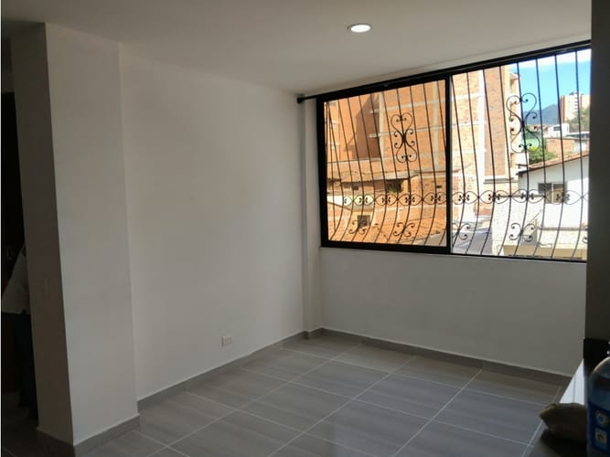 Apartamento de 3 alcobas en arriendo en Villanueva, Medellín, 96 m² · foto 10 de 14