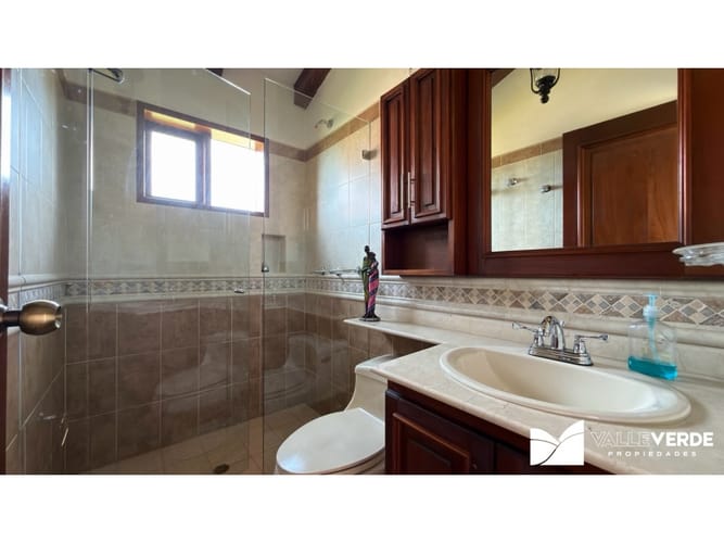Casa de 5 alcobas en venta en Llano Grande, Rionegro, 800 m² · foto 17 de 24