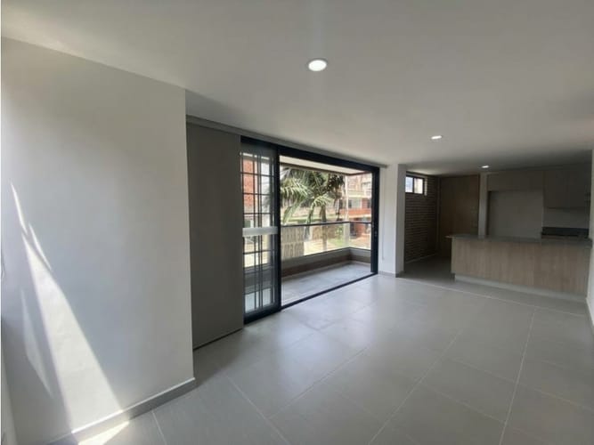 Apartamento de 3 alcobas en arriendo en La Castellana, Medellín, 91 m² · foto 5 de 13