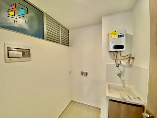Apartamento de 3 alcobas en arriendo en Ciudad Del Río, Medellín, 92 m² · foto 4 de 24