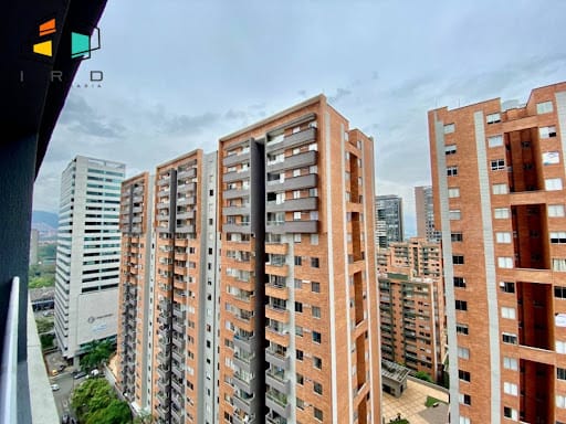 Apartamento de 3 alcobas en arriendo en Ciudad Del Río, Medellín, 92 m² · foto 8 de 24