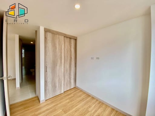 Apartamento de 3 alcobas en arriendo en Ciudad Del Río, Medellín, 92 m² · foto 15 de 24