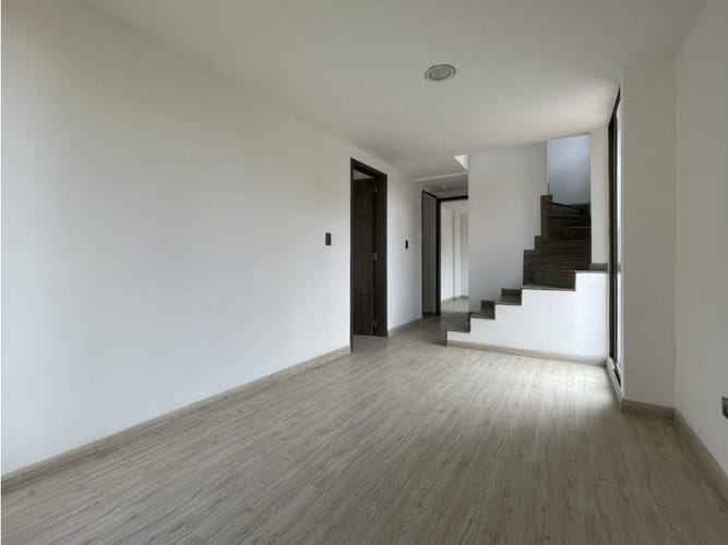Casa de 3 alcobas en venta en Cr Porton De Mallorca Et I, Mosquera, 127 m² · foto 2 de 14