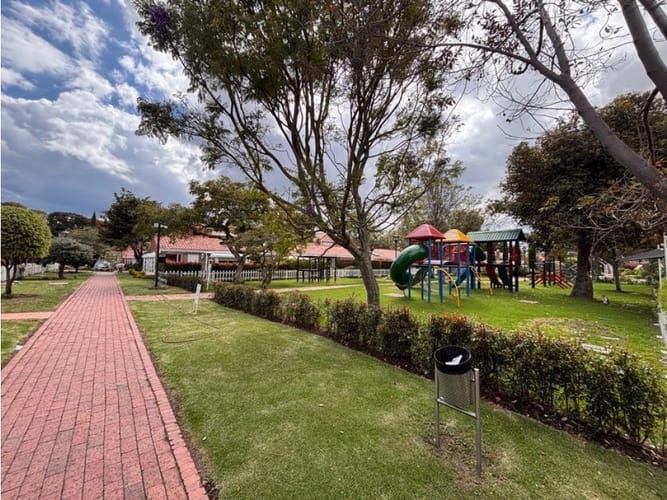 Casa de 3 alcobas en venta en Cedritos, Bogotá, 170 m² · foto 3 de 24