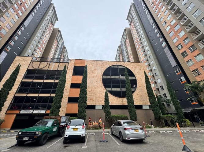 Apartamento de 3 alcobas en venta en Bella Suiza, Bello, 71 m² · foto 2 de 15