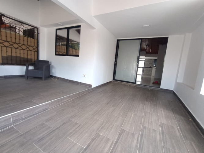 Casa de 3 alcobas en arriendo en Prados Del Este, Cúcuta, 102 m² · foto 2 de 14
