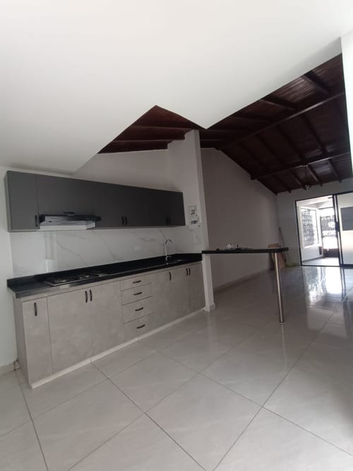 Casa de 3 alcobas en arriendo en Prados Del Este, Cúcuta, 102 m² · foto 6 de 14