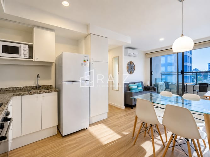 Alquiler anual Moderno Apartamento de 2 Dormitorios, Playa Brava, Punta del Este · Photo 6