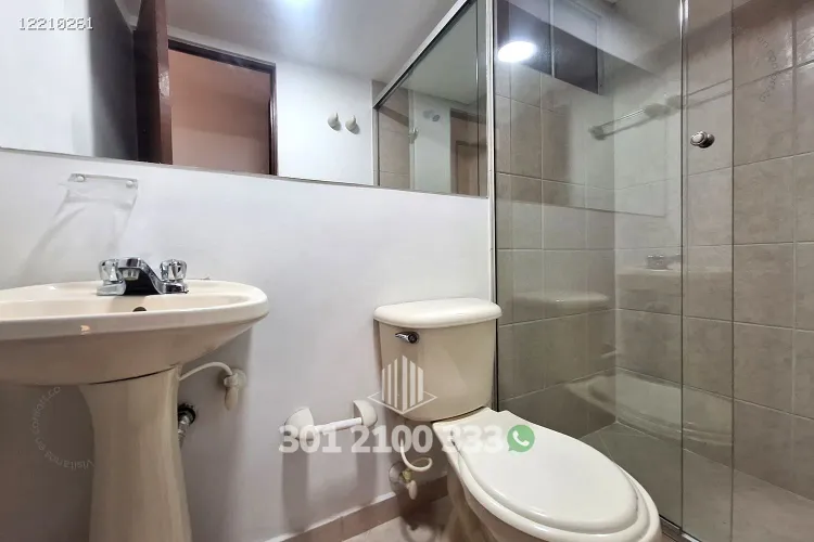 Apartamento de 2 alcobas en arriendo en Patio Bonito, Medellín, 85 m² · foto 12 de 24