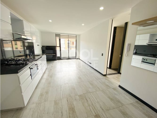 Apartamento de 2 alcobas en venta en San Patricio, Bogotá, 72 m² · foto 4 de 13