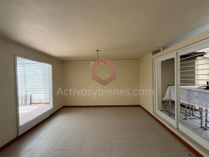 Casa de 5 alcobas en venta en Simon Bolivar, Medellín, 400 m² · foto 6 de 24