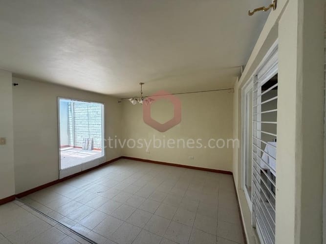 Casa de 5 alcobas en venta en Simon Bolivar, Medellín, 400 m² · foto 12 de 24